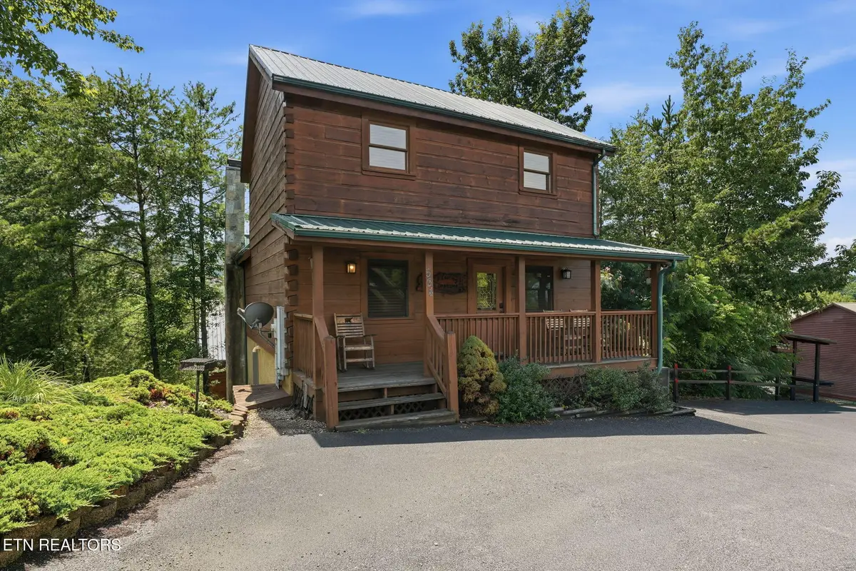 534 Chickasaw Gap Way, Pigeon Forge, TN 37863 - #1