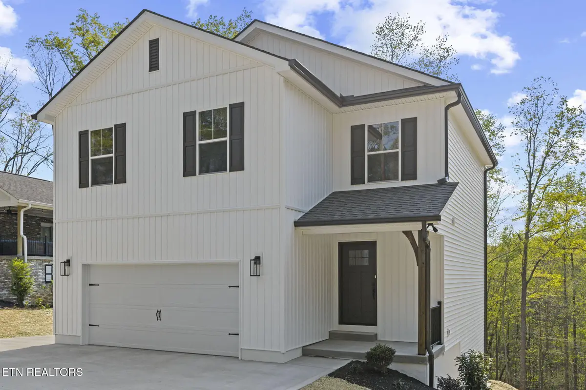 159 Edgewood Heights Ln, Powell, TN 37849 - #1