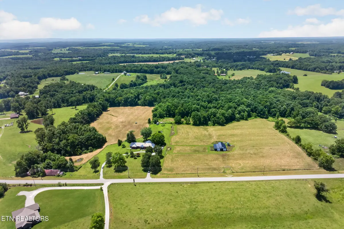 4160 Standing Rock Rd, Jamestown, TN 38556 - #1
