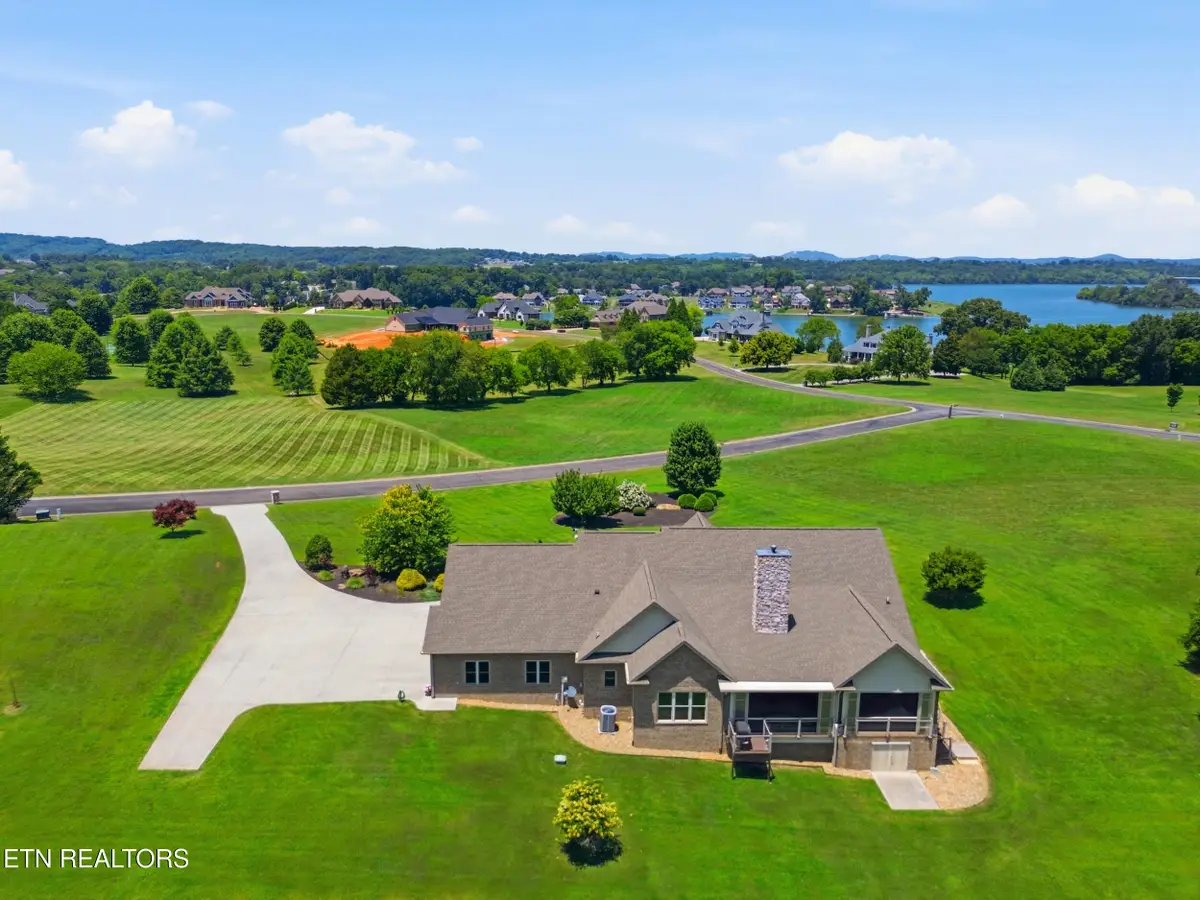 123 Volunteer Blvd, Vonore, TN 37885 - #1