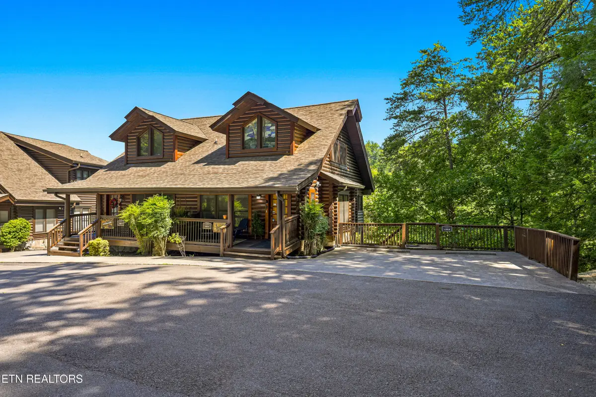 757 Golf View Blvd, Pigeon Forge, TN 37863 - #1