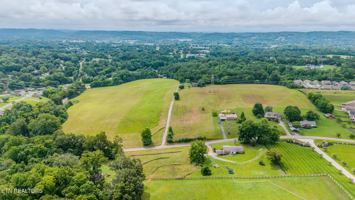8150 Pelleaux Rd, Knoxville, TN 37938 - #1