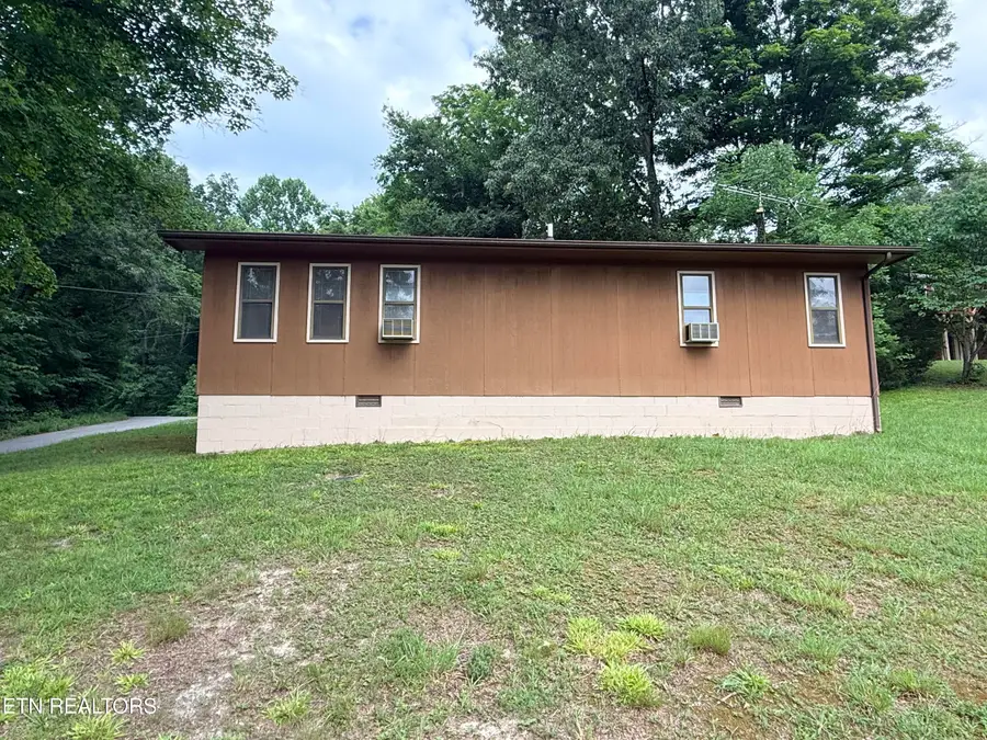 445 Deer Trail Circle, New Tazewell, TN 37825 - #2