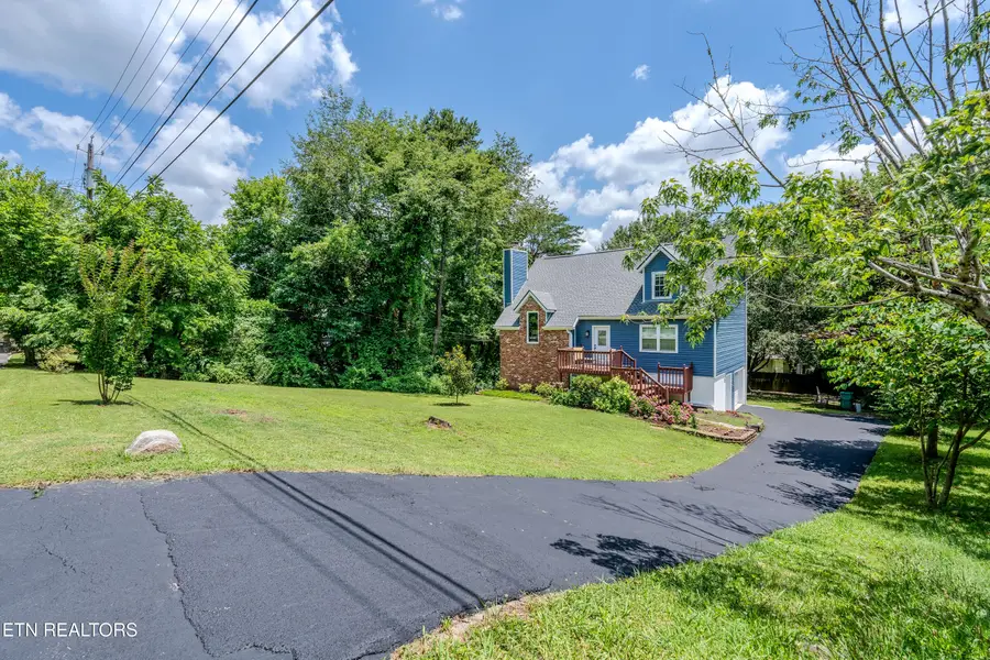 10112 Lonesome Pine Drive, Knoxville, TN 37932 - #2