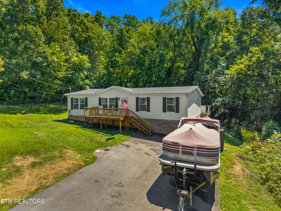 831 Pineridge Rd, Dandridge, TN 37725 - #3