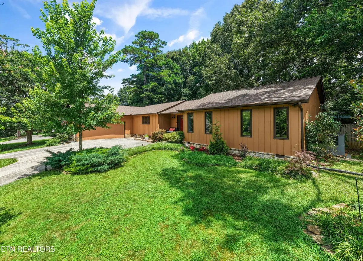 612 Laurel Valley Rd, Knoxville, TN 37934 - #1