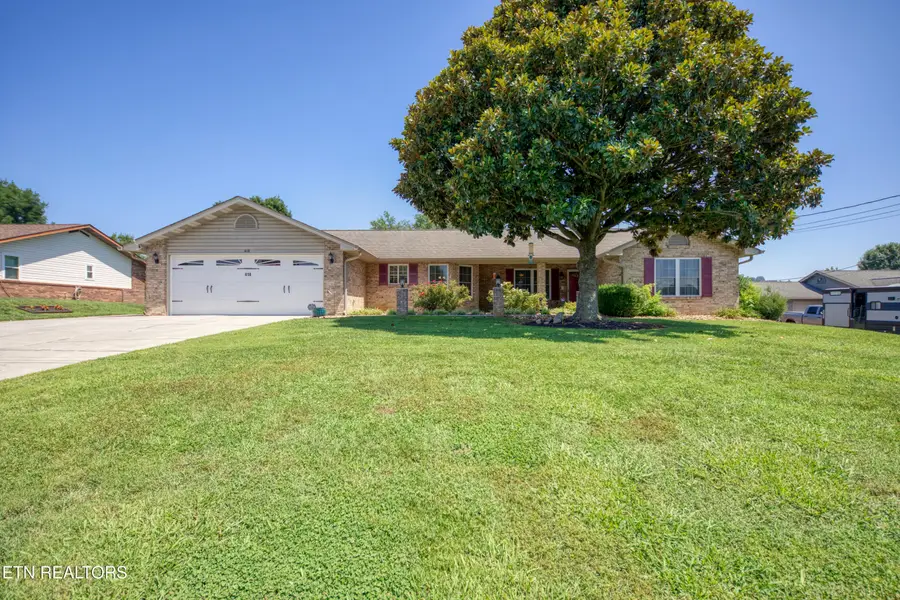 418 Woods View Circle, Kodak, TN 37764 - #2