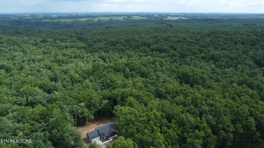396 Georgee Rd, Jamestown, TN 38556 - #3