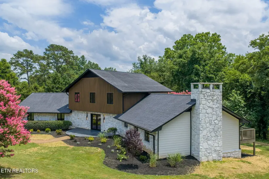 5216 Hickory Hollow Rd, Knoxville, TN 37919 - #2