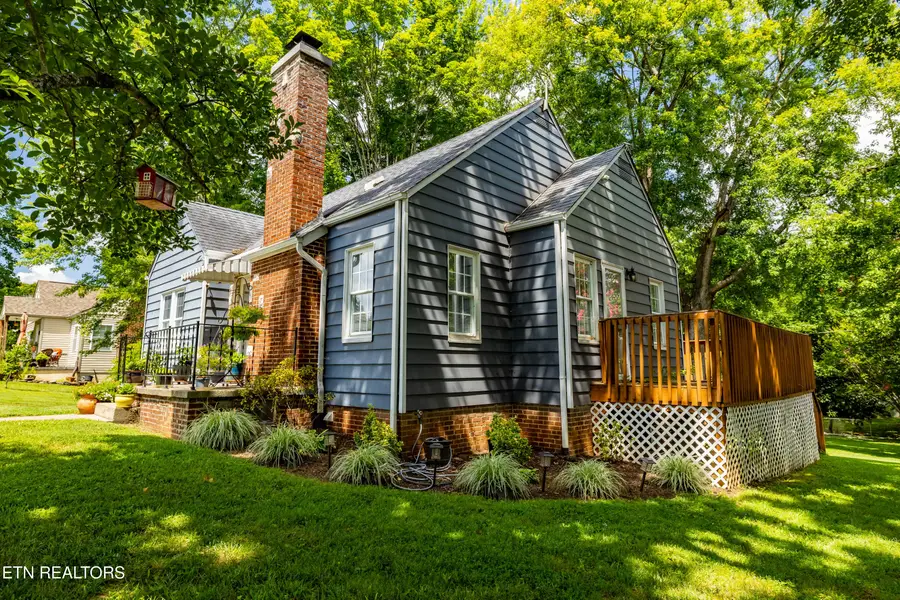 2009 Crest Rd, Maryville, TN 37804 - #2