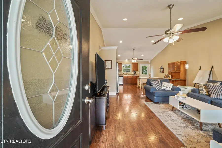 608 W 3rd Ave, Lenoir City, TN 37771 - #3