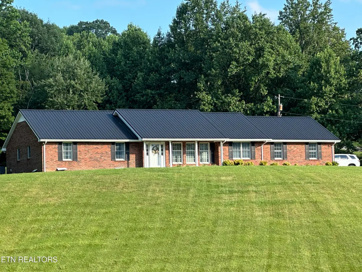 5064 Dr Thomas Walker Rd, Rose Hill, VA 24281 - #1