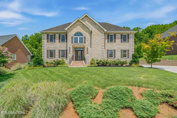 10019 Castleglen Lane, Knoxville, TN 37922