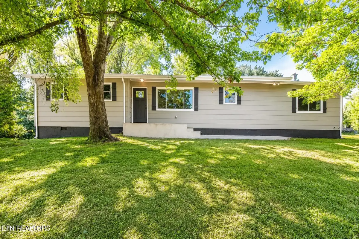 242 Oak St, Maynardville, TN 37807 - #1
