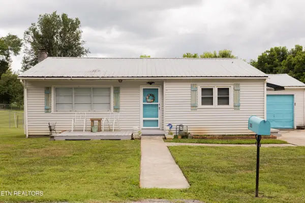 305 W Bronson St, Sparta, TN 38583