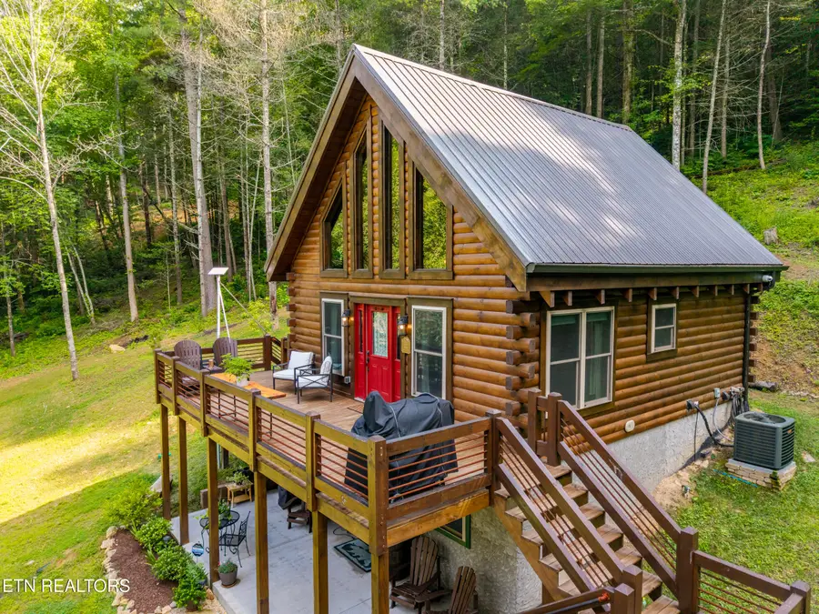 3336 Waldens Creek Rd, Sevierville, TN 37862 - #3
