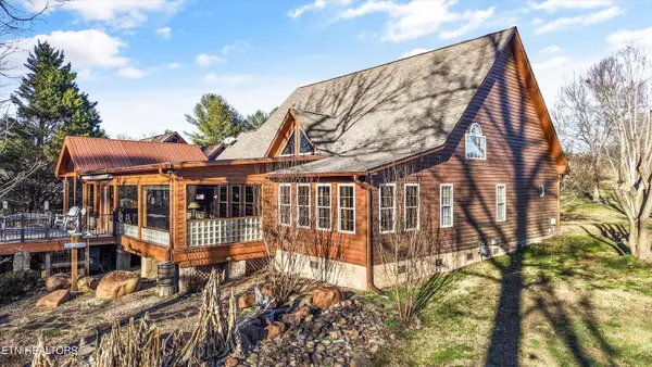 1956 Pittman Center Rd, Sevierville, TN 37876