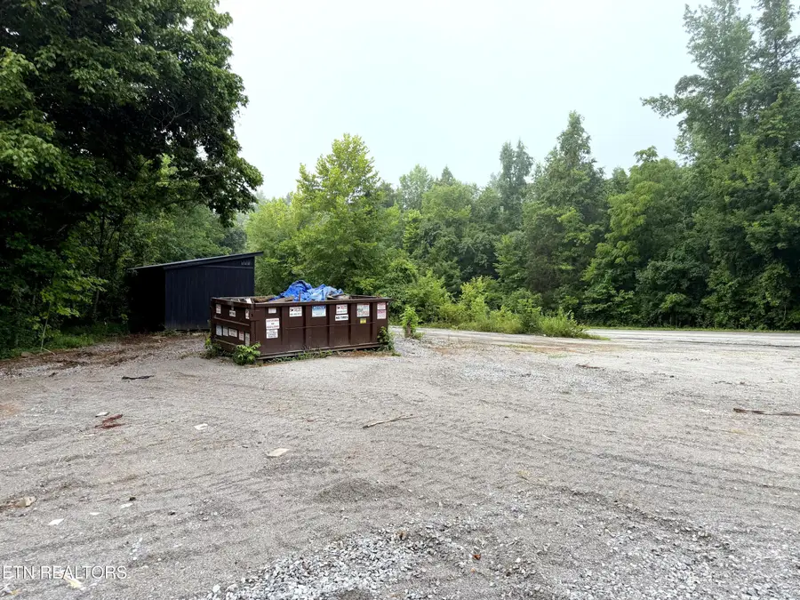 3140 W Buttermilk Rd, Lenoir City, TN 37771 - #3