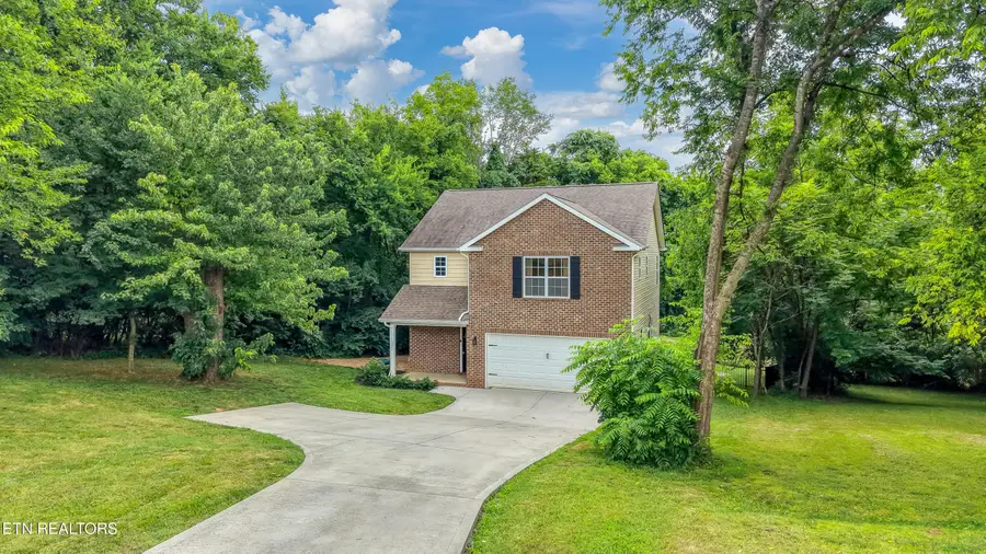 327 Brown School Rd, Maryville, TN 37804 - #2