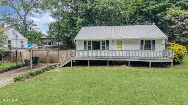 1521 Cherry Drive, Maryville, TN 37804
