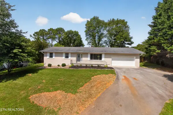 1221 Southbreeze Circle, Knoxville, TN 37919