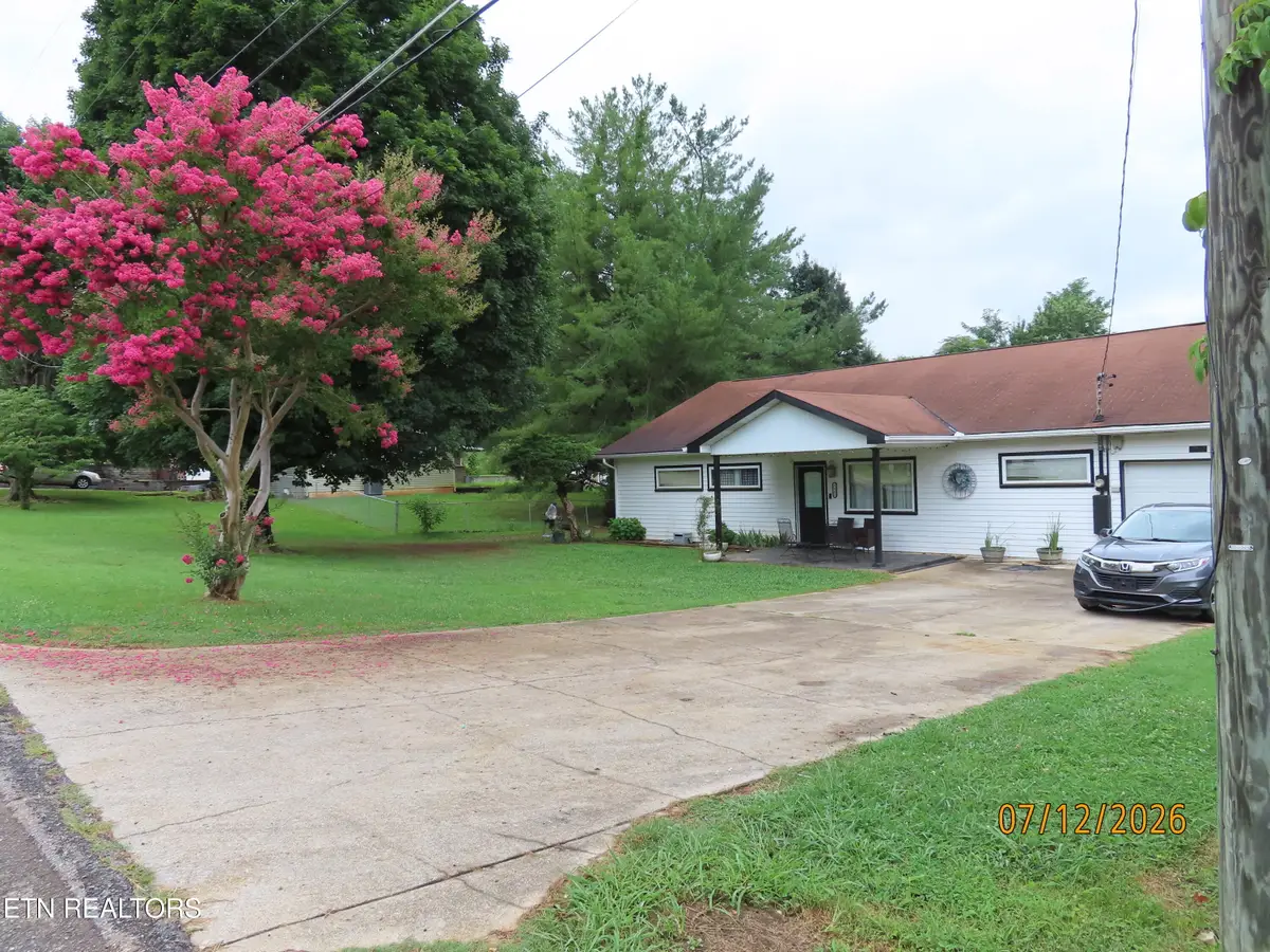 5632 Kentwood Rd, Knoxville, TN 37912 - #1