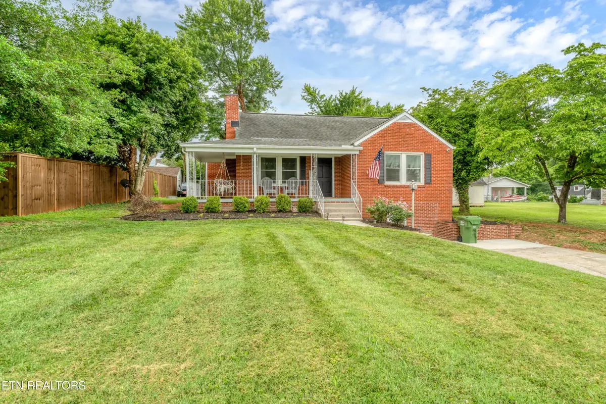 307 S Everett High Rd, Maryville, TN 37804 - #1