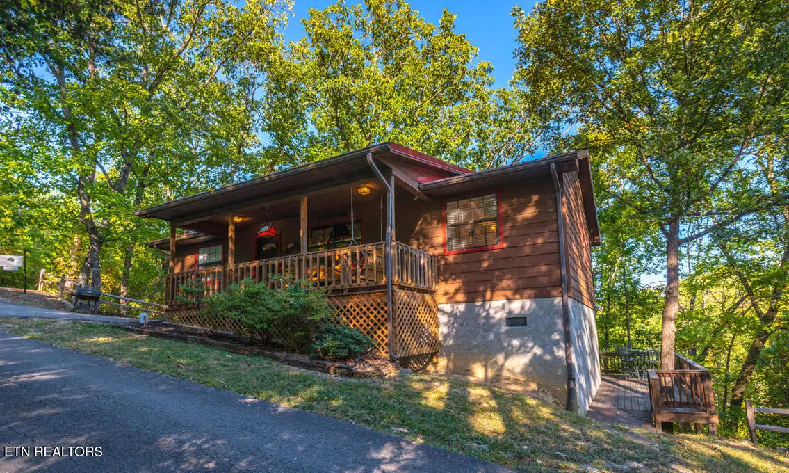 617 Iron Mountain Rd, Pigeon Forge, TN 37863 - #1