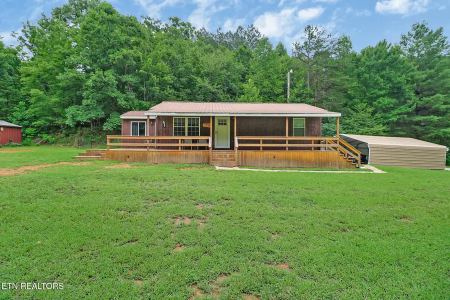 615 E Robbins Rd, Robbins, TN 37852 - #2