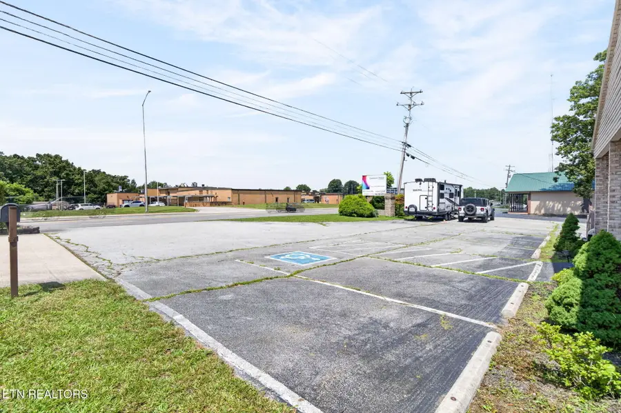 1003 Miller Ave, Crossville, TN 38555 - #3
