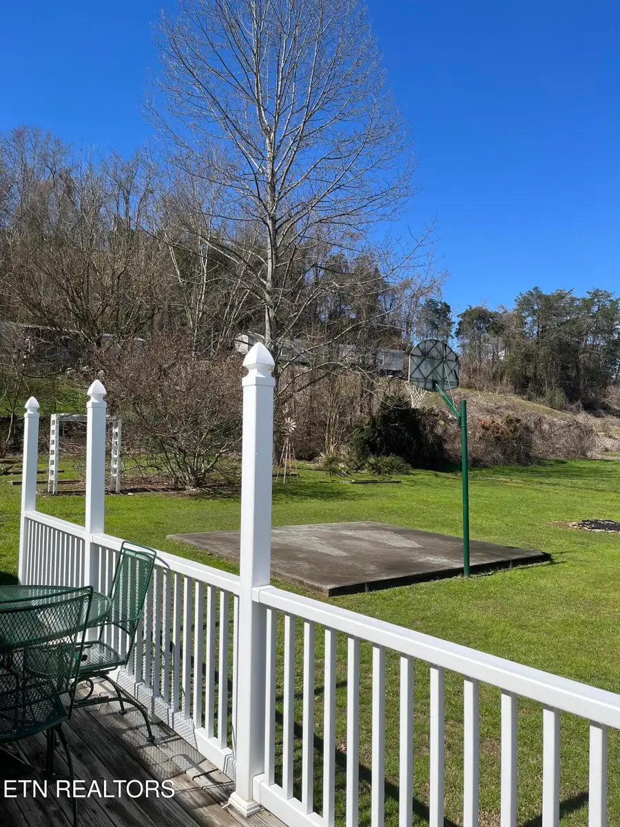 2330 Webb Rd, Sevierville, TN 37876 - #2