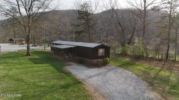1186 Shea Rd, Huntsville, TN 37756