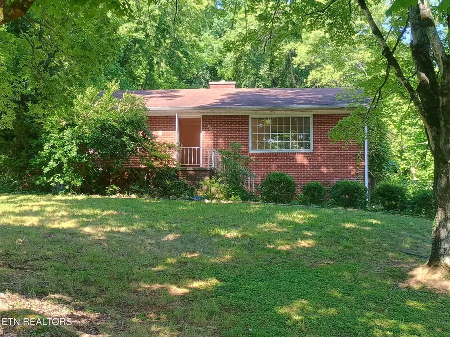 407 Overhill Rd, Knoxville, TN 37914 - #3