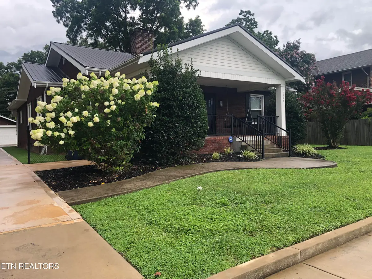 2909 W Cumberland Ave, Middlesboro, KY 40965 - #1