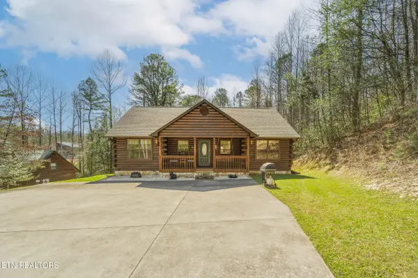 1711 Brent Hills Blvd, Gatlinburg, TN 37738