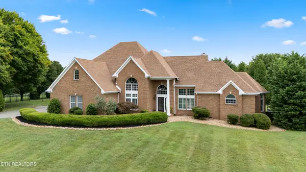 3746 Jackson Bend Drive, Louisville, TN 37777