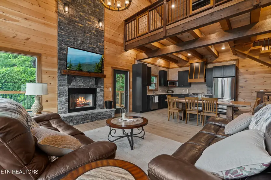 334 Long Hollow Rd, Sevierville, TN 37876 - #2