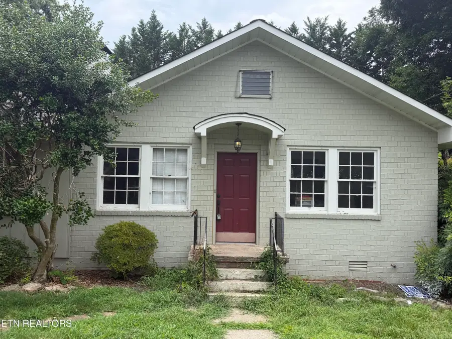 1212 Woodlawn Ave, Maryville, TN 37804 - #3