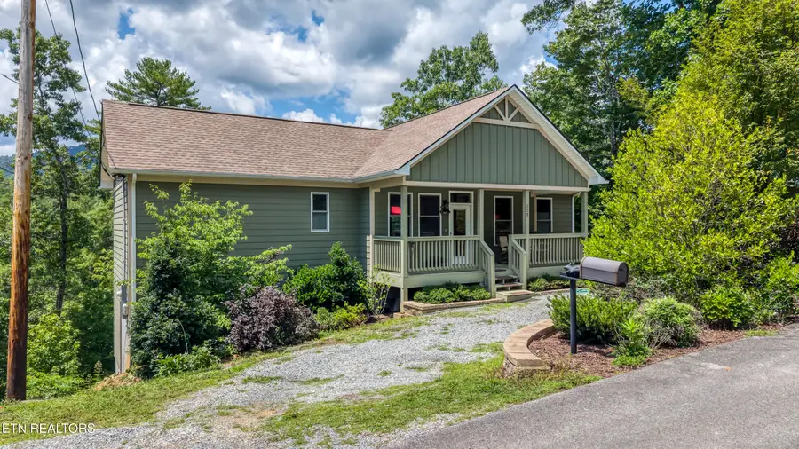 228 Ace Gap Rd, Townsend, TN 37882 - #2