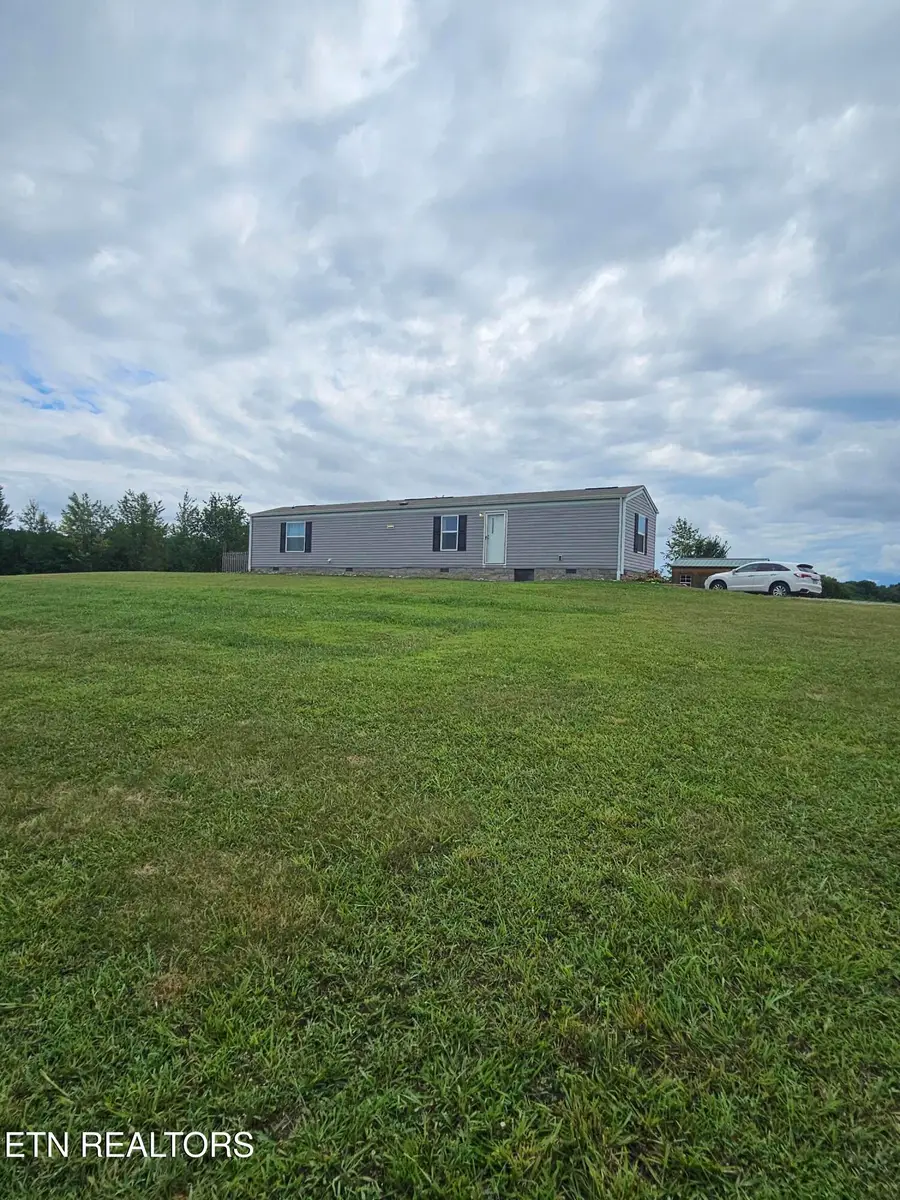 1099 Lakeside Rd, Madisonville, TN 37354 - #3