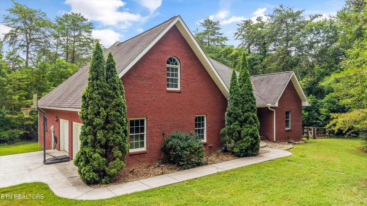 3727 Fox Creek Rd, Louisville, TN 37777 - #1