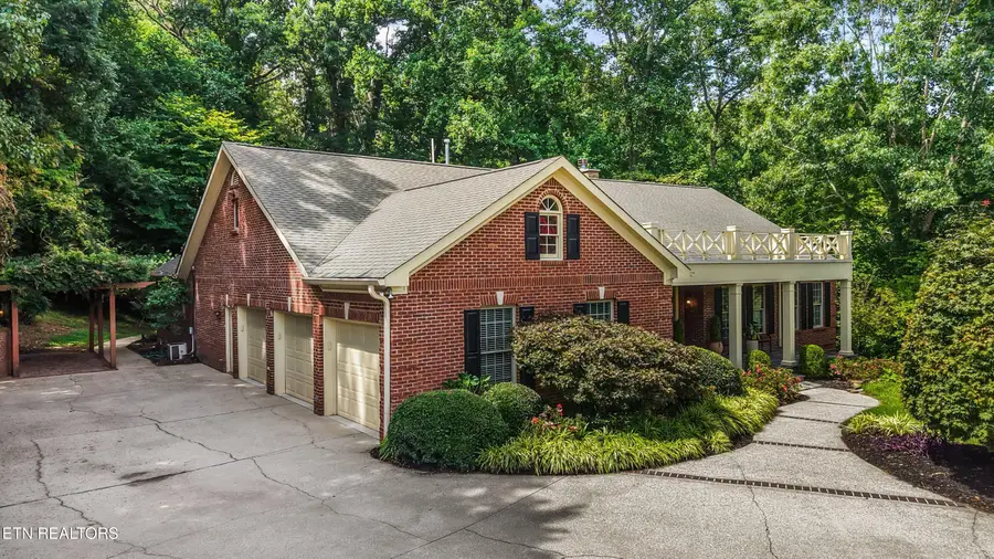 5520 Heathrow Drive, Knoxville, TN 37919 - #3