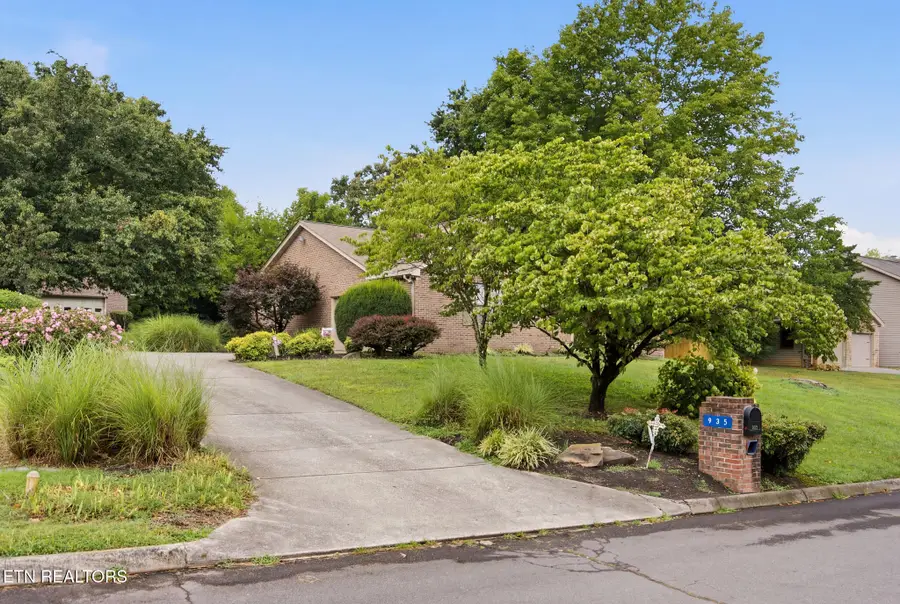 935 Sugarwood Drive, Maryville, TN 37803 - #3