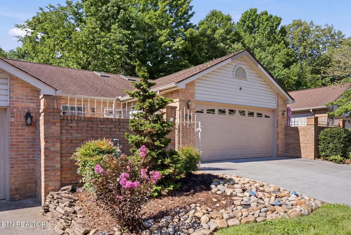 9520 Hyacinth Way, Knoxville, TN 37923 - #1