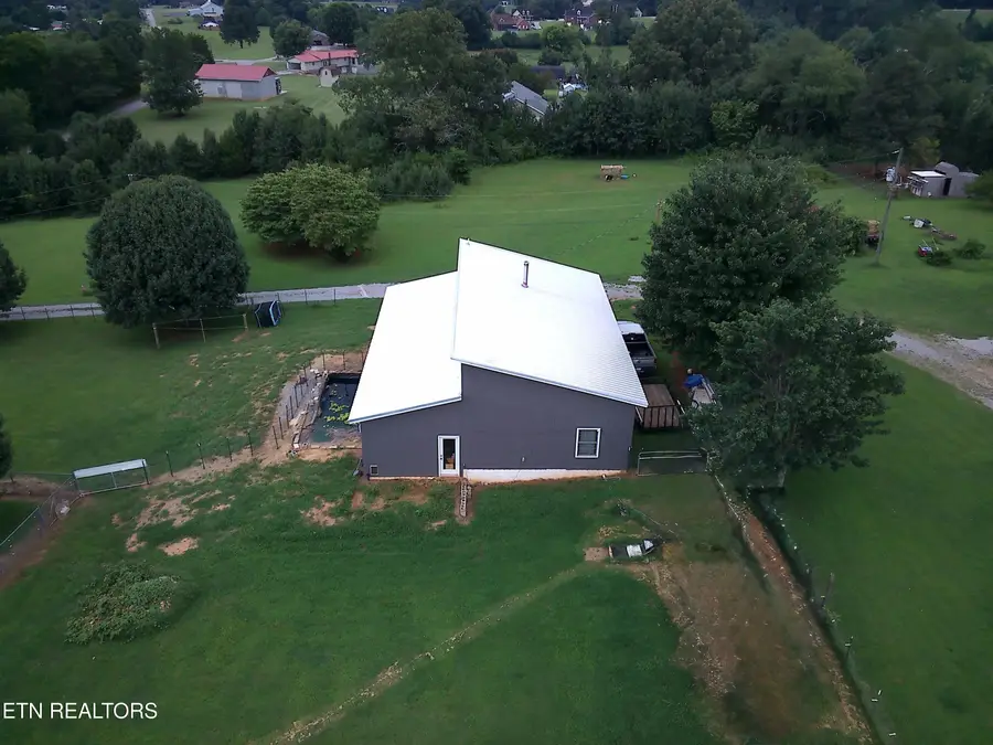 235 Hillcrest Rd, Madisonville, TN 37354 - #3