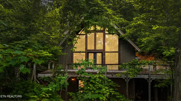 1068 Lower Alpine Way, Gatlinburg, TN 37738