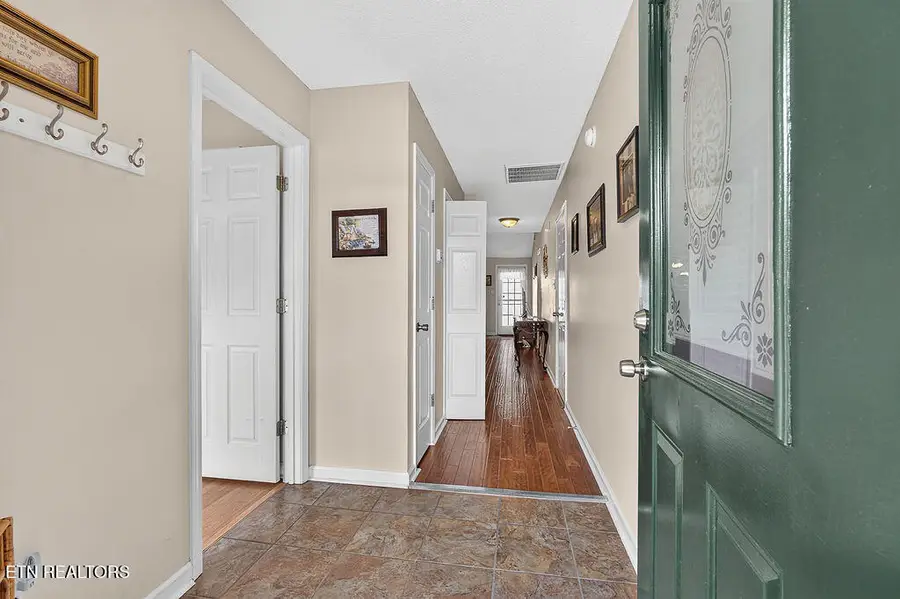8033 Stablegate Way, Powell, TN 37849 - #3