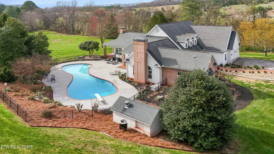 2740 Mccammon Rd, Rockford, TN 37853 - #2