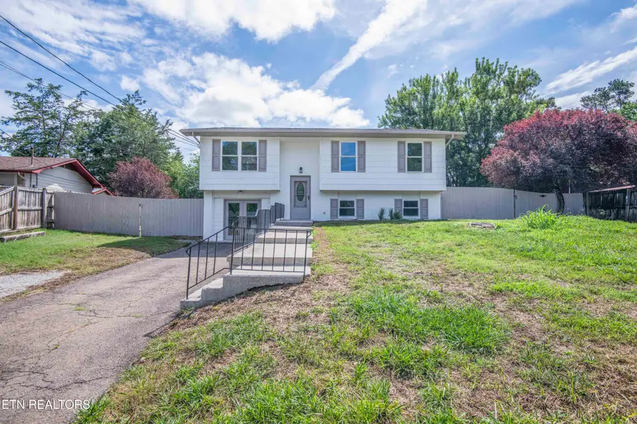 6420 Trousdale Rd, Knoxville, TN 37921 - #3