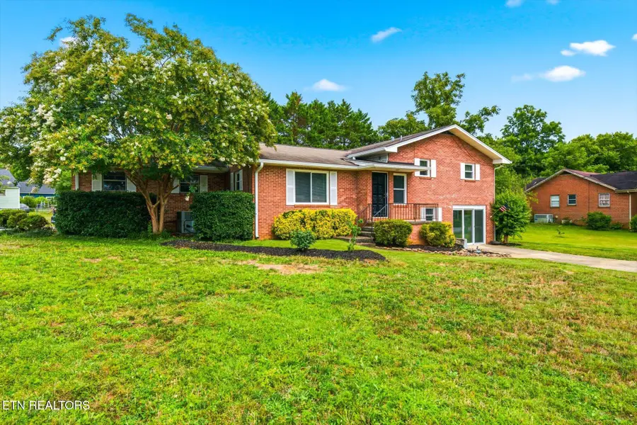 303 Scott Street St, Athens, TN 37303 - #3